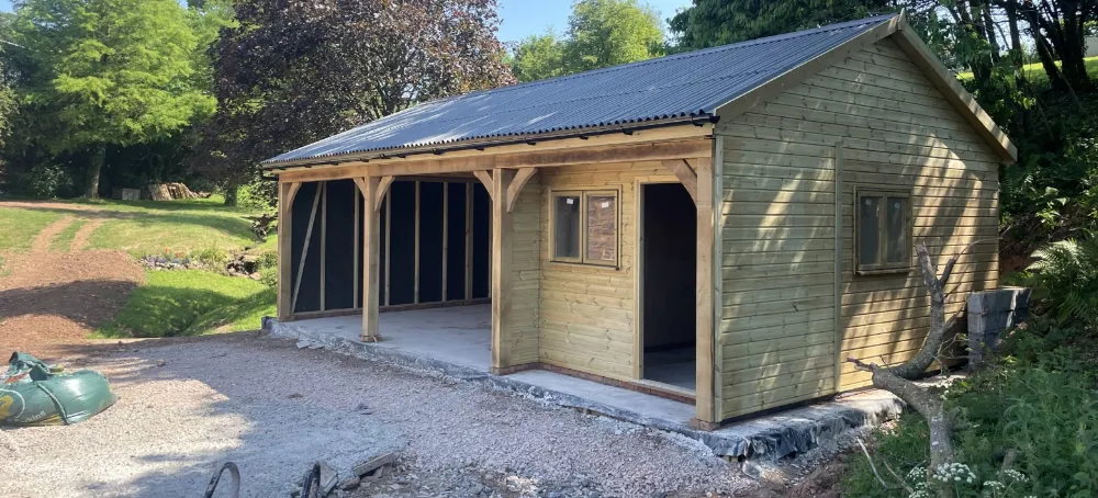 Carriage Houses & Garages